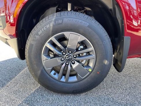 New 2025 Nissan Frontier SV image 12