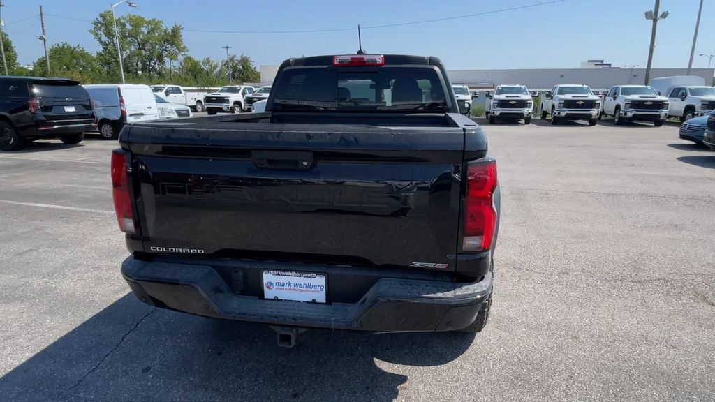 New 2026 Chevrolet Colorado ZR2 AWD/4WD image 9
