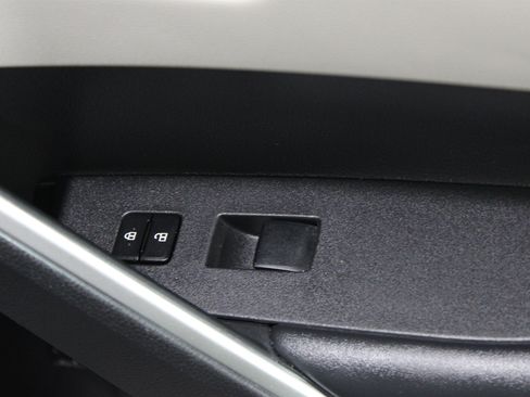Used 2024 Toyota Corolla Cross LE FWD image 26