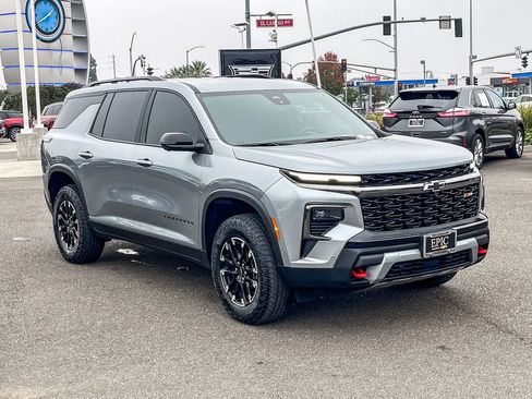 New 2026 Chevrolet Traverse Z71 w/ Enhanced Driving Package image 5