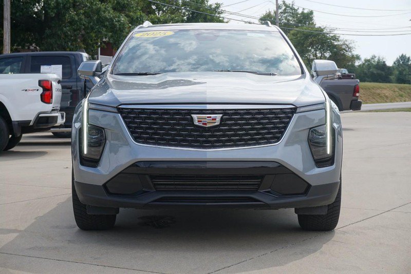 Used 2025 Cadillac XT4 Premium Luxury w/ Trailering Package AWD/4WD image 8