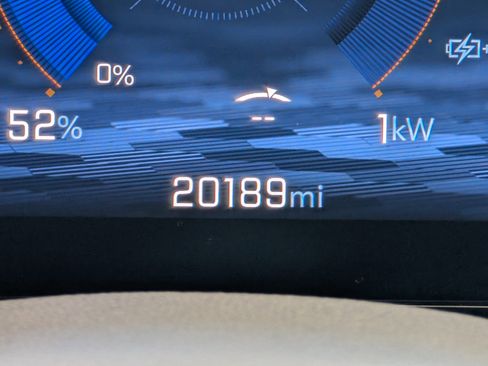 Used 2025 Chevrolet Equinox EV LT w/ Convenience Package image 25