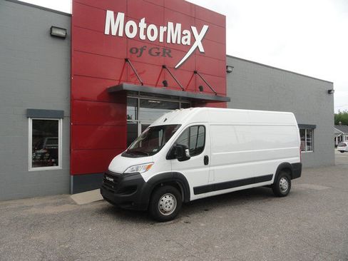 Used 2023 RAM ProMaster 2500 FWD image 1