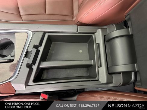 Used 2020 Buick Enclave Avenir w/ Avenir Technology Package FWD image 32