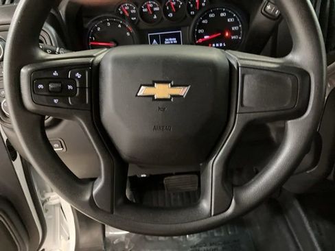 Used 2025 Chevrolet Silverado 3500 W/T image 13