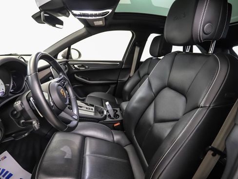 Used 2023 Porsche Macan GTS image 11