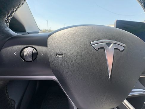 Used 2021 Tesla Model 3 Standard Range Plus RWD image 25