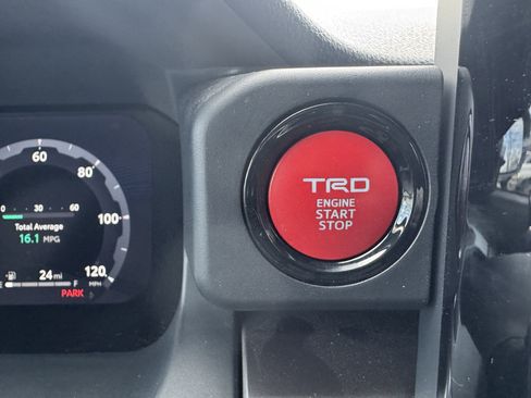 Certified 2025 Toyota Tacoma TRD Sport image 29