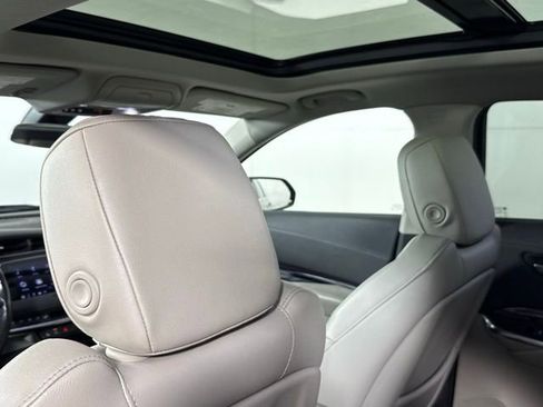 Used 2019 Cadillac XT4 Luxury w/ Cold Weather Package image 21