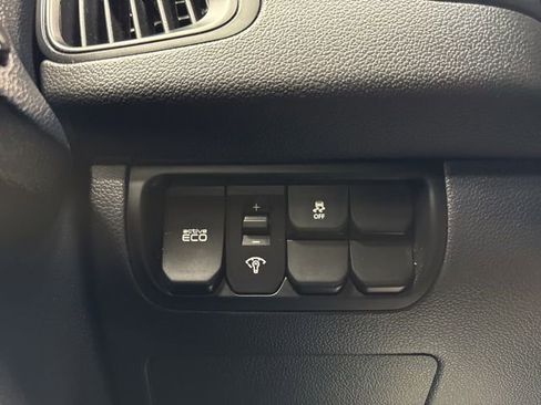 Used 2015 Kia Rio LX image 11