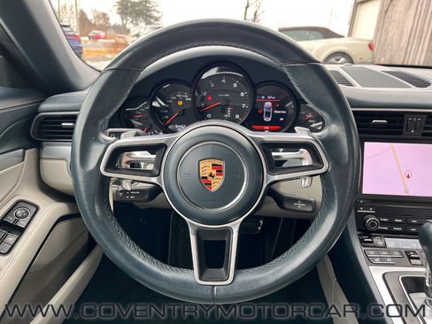Used 2018 Porsche 911 Carrera image 28