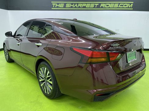 Used 2023 Nissan Altima 2.5 SV image 7