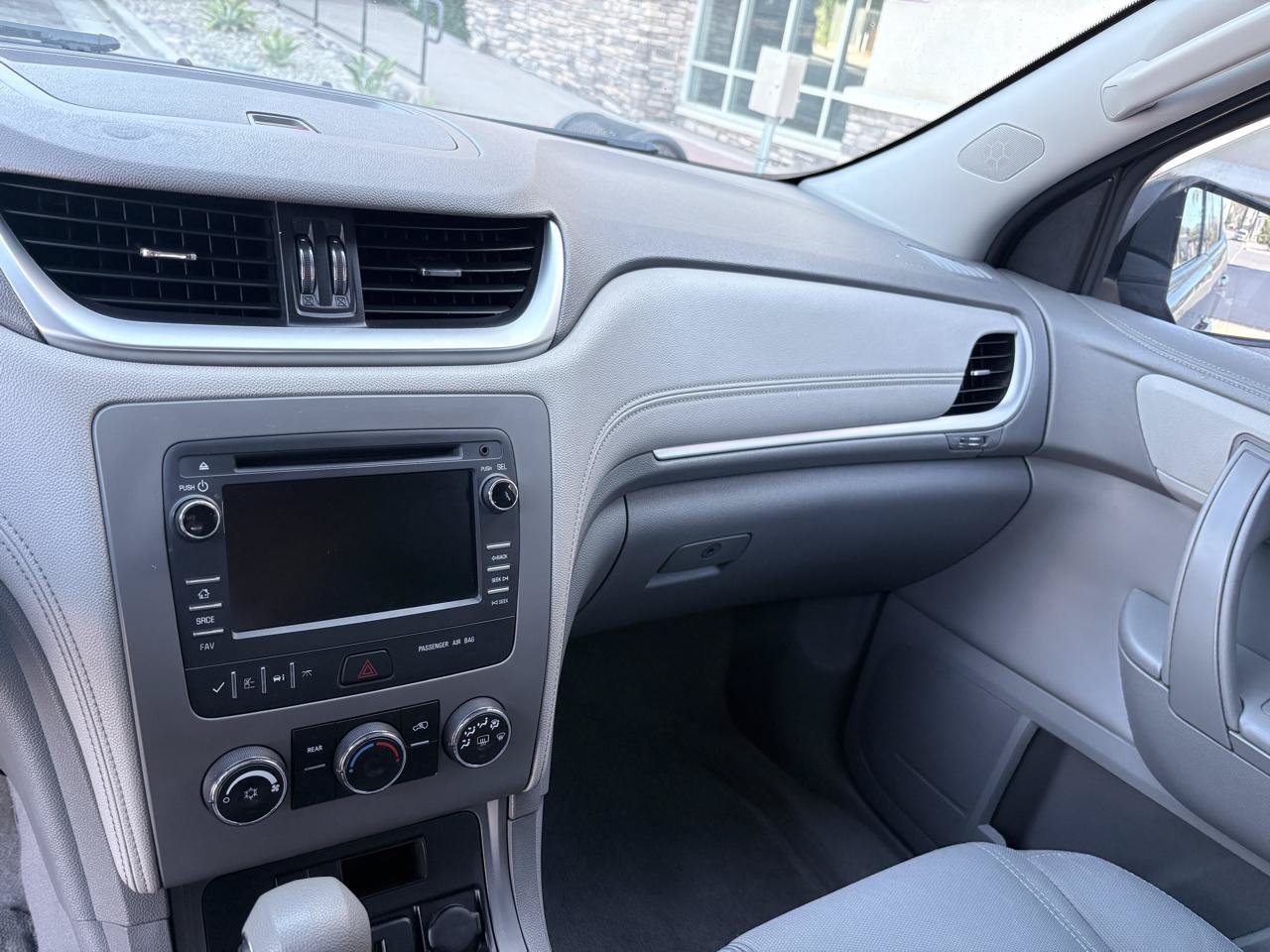 Used 2016 Chevrolet Traverse LS FWD image 15