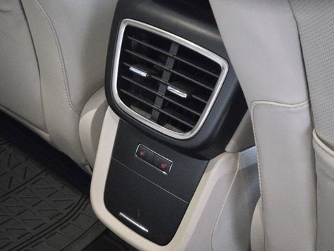 Used 2016 Lincoln MKX Reserve w/ Climate Package image 11