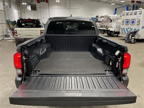 Used 2018 Toyota Tacoma SR5 image 24