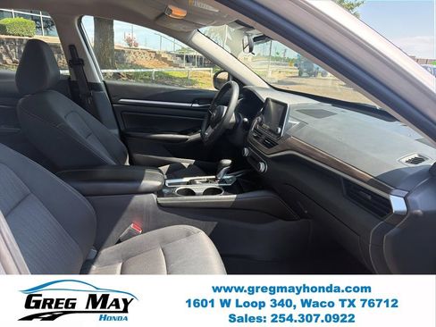 Used 2023 Nissan Altima 2.5 SV FWD image 30