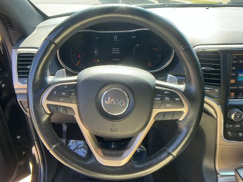 Used 2016 Jeep Grand Cherokee Laredo 75th Anniversary image 27