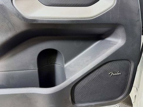 Certified 2025 Nissan Frontier SV w/ SV Convenience Package image 16