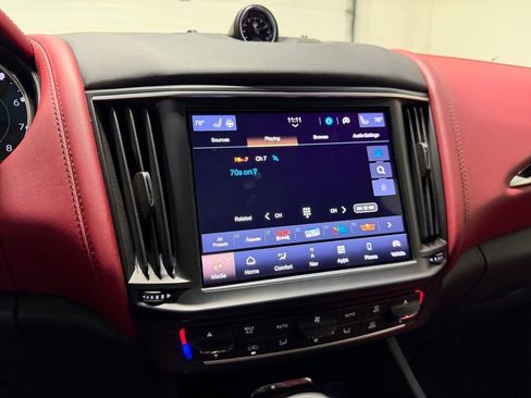 Used 2021 Maserati Levante S GranSport image 22