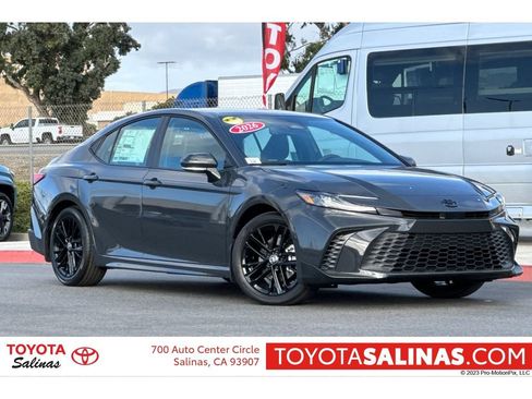 New 2026 Toyota Camry SE FWD image 1