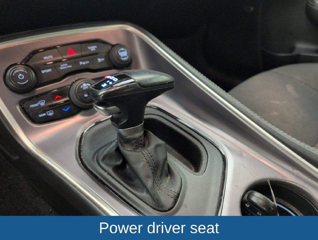 Used 2019 Dodge Challenger R/T RWD image 23