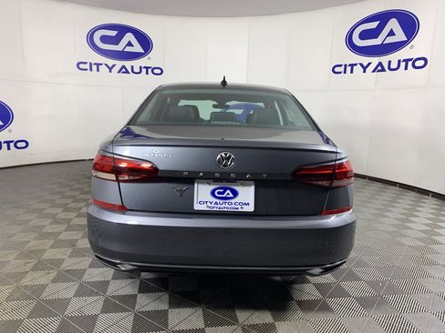 Used 2020 Volkswagen Passat 2.0T SE image 4