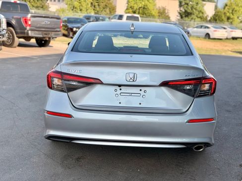 Used 2025 Honda Civic Sport image 10