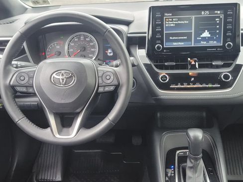 Used 2022 Toyota Corolla SE w/ SE Preferred Package FWD image 18