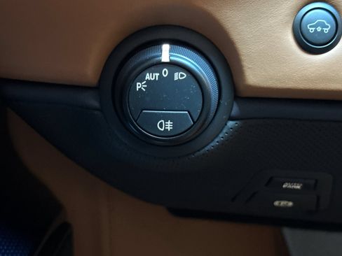 Used 2019 Ferrari 488 Pista Coupe RWD image 33