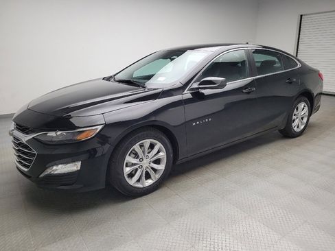 Used 2025 Chevrolet Malibu LT FWD image 2