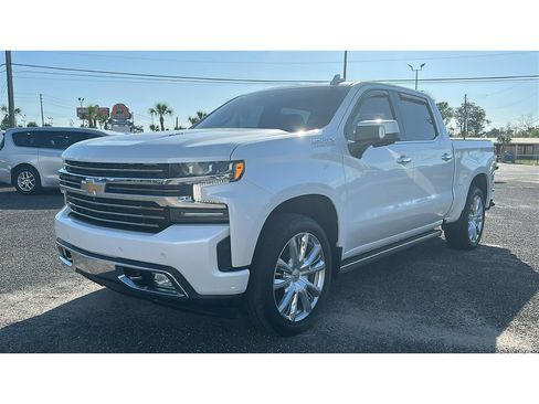 Used 2021 Chevrolet Silverado 1500 High Country w/ Technology Package AWD/4WD image 2