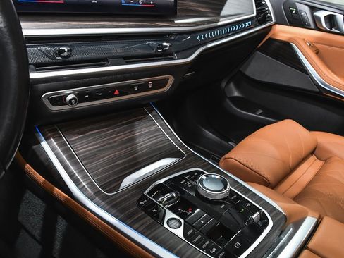 Used 2023 BMW X7 xDrive40i w/ Executive Package image 62