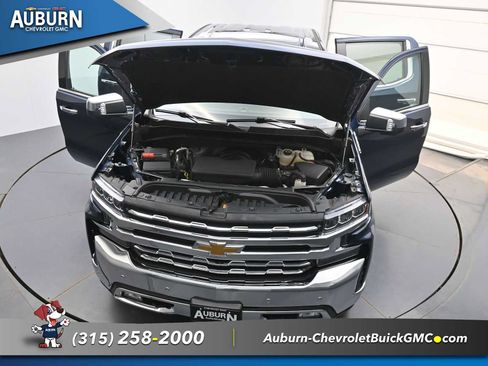 Used 2022 Chevrolet Silverado 1500 LTZ AWD/4WD image 36