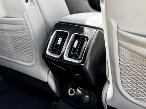 Used 2022 Kia Sorento SX AWD/4WD image 26