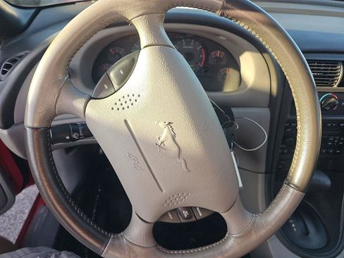Used 2002 Ford Mustang Convertible RWD image 10