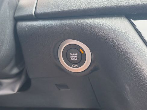 New 2026 Chrysler Voyager LX image 19