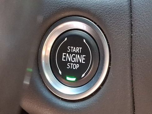 Used 2021 Chevrolet Tahoe LT w/ LT Signature Plus Package AWD/4WD image 23