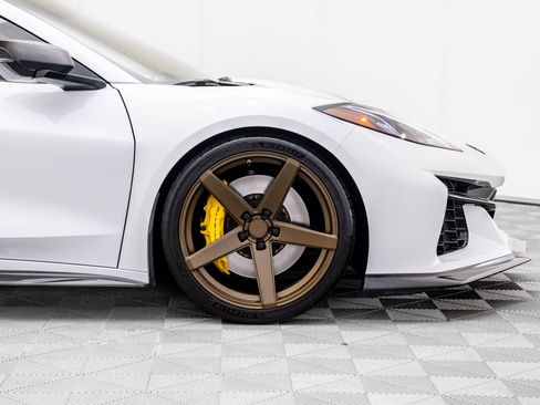 Used 2024 Chevrolet Corvette Z06 w/ Stealth Interior Trim Package image 32