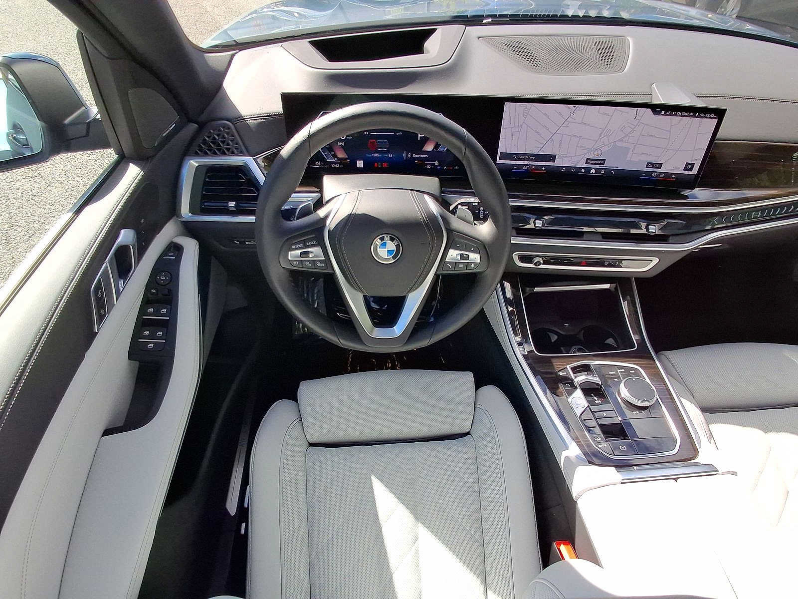 Used 2024 BMW X5 xDrive40i w/ Premium Package AWD/4WD image 27