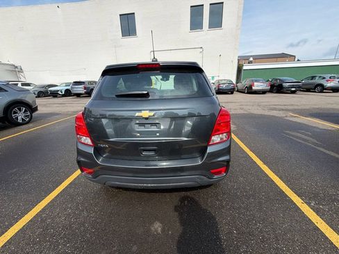 Used 2020 Chevrolet Trax LS FWD image 7