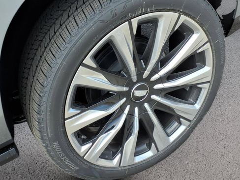 New 2026 Cadillac Escalade ESV Luxury w/ Touring Package image 9