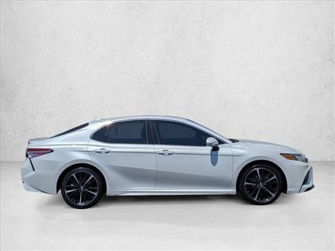 Used 2019 Toyota Camry XSE FWD image 4