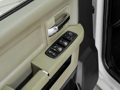 Used 2011 RAM 1500 Classic SLT w/ Remote Start & Security Group image 38