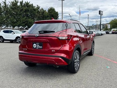 Used 2023 Nissan Kicks SR w/ SR Premium Package FWD image 5