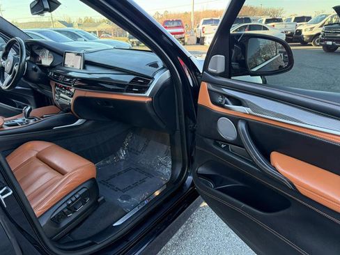 Used 2017 BMW X5 M image 13