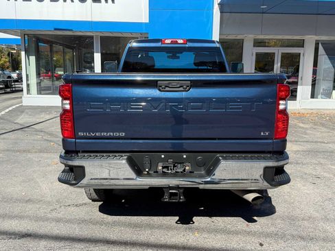 Used 2022 Chevrolet Silverado 2500 LT w/ Convenience Package image 6