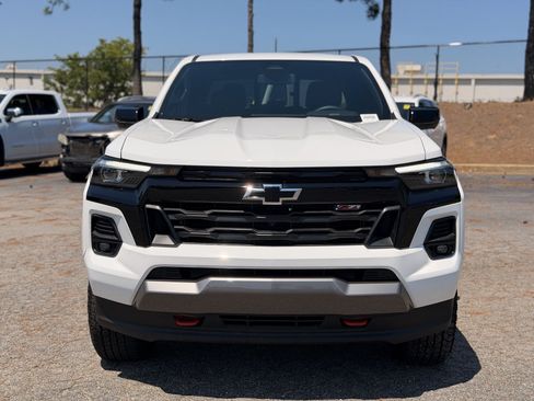 Used 2026 Chevrolet Colorado Z71 w/ Technology Package AWD/4WD image 6