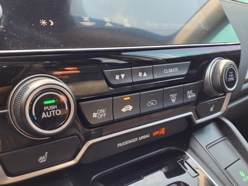 Used 2017 Honda CR-V EX image 19
