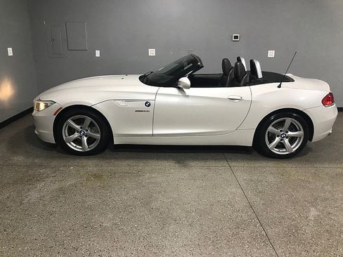 Used 2012 BMW Z4 sDrive28i image 14