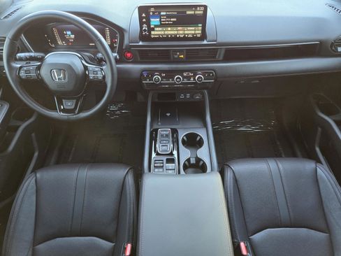 Used 2025 Honda Pilot Black Edition image 22